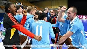 格林爱上献祭流！库里单节20分，自信转身+暴扣，望着自己右手发呆